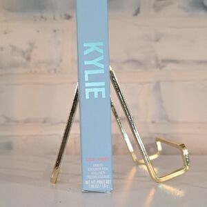 Kylie Jenner Liquid Eyeliner